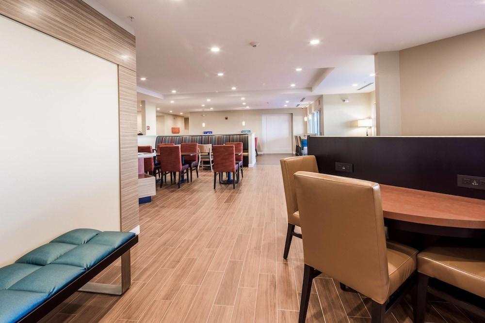 Towneplace Suites By Marriott Cleveland Eksteriør billede