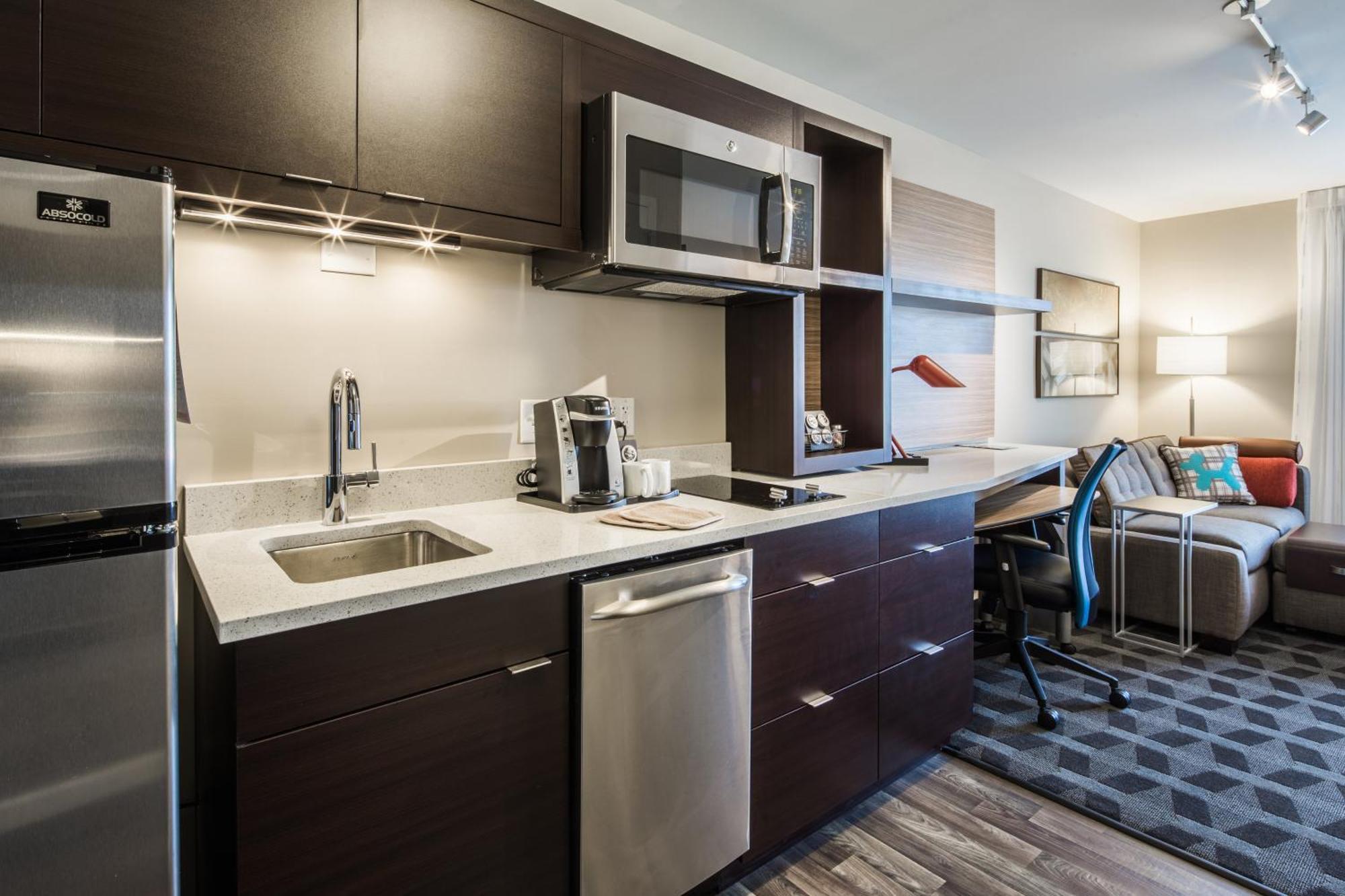 Towneplace Suites By Marriott Cleveland Eksteriør billede
