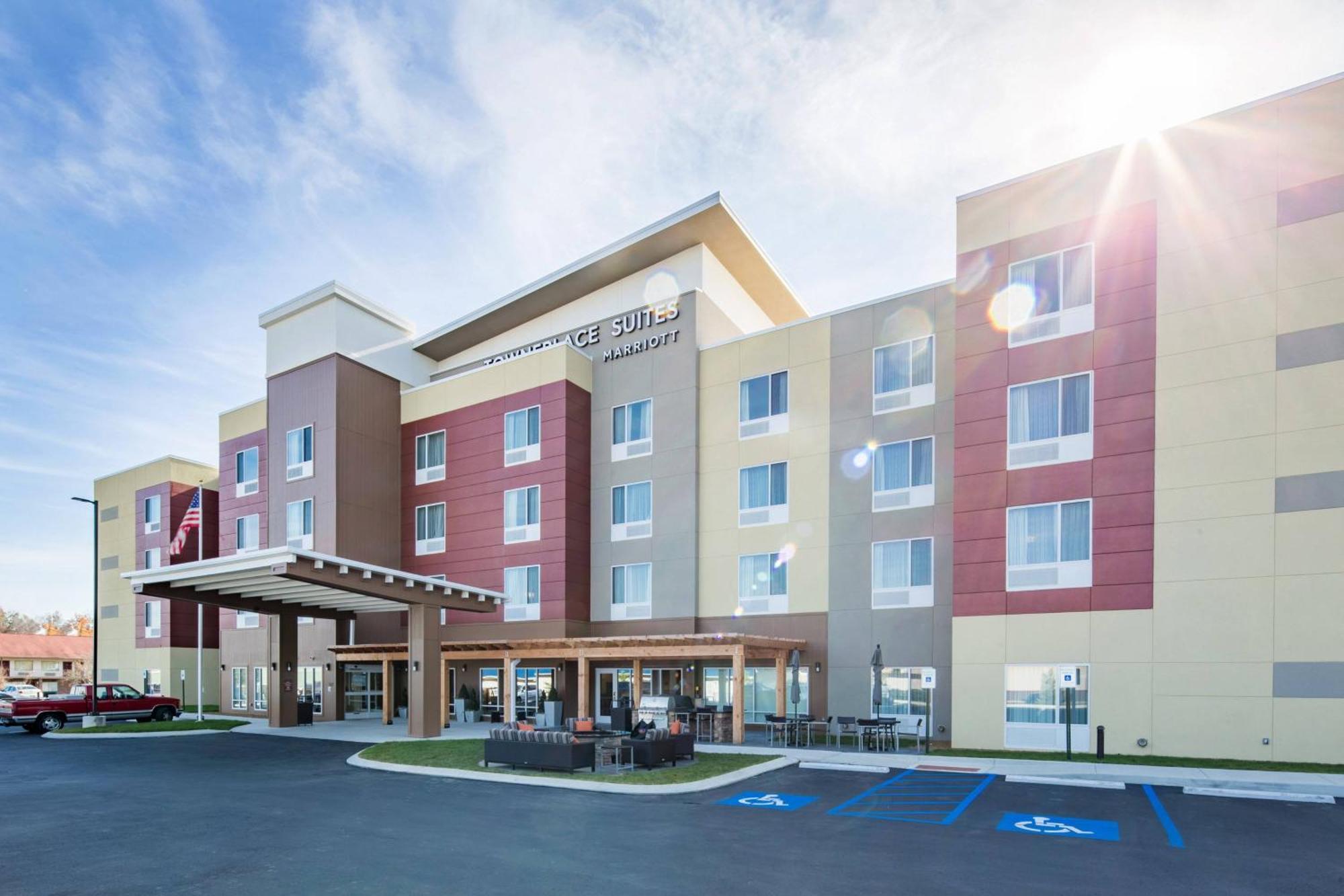 Towneplace Suites By Marriott Cleveland Eksteriør billede
